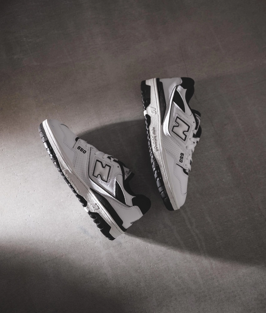 New Balance Mens 550 Sneakers